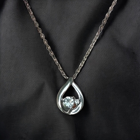 Sterling Silver & 4C Diamond Tear Drop Necklace & Pendant - Picture 1 of 8
